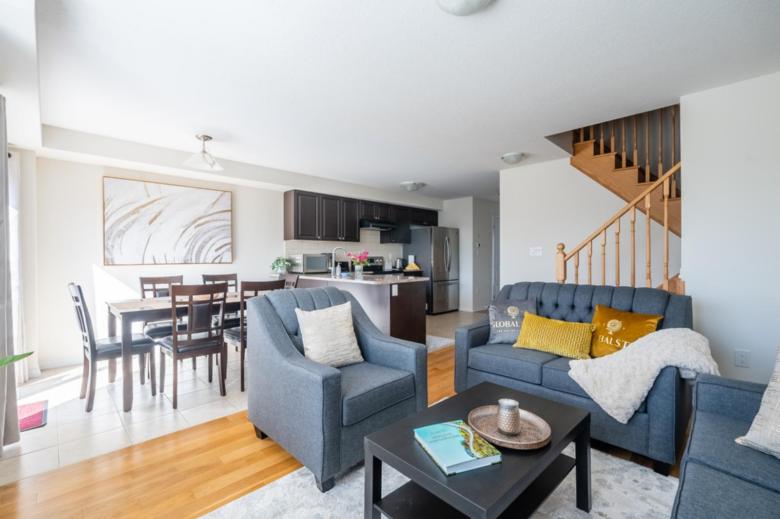 Thorold. New 3BR 2BA Townhome, 19 km to Niagara Journey