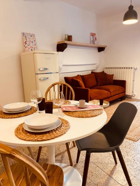 Piazza de Borgo 2 (Entire Property with 2BR)