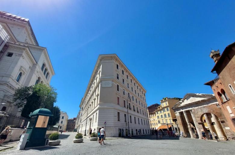 Exclusive Roman Ghetto by Flatinrome