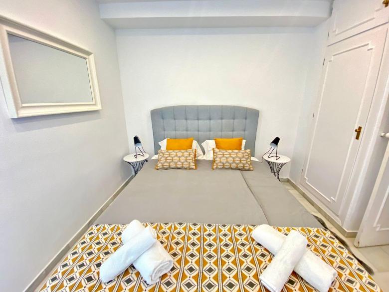 Aguamarina IV Frontline Beach, Direct Sea Views *POOL* - EaW Homes