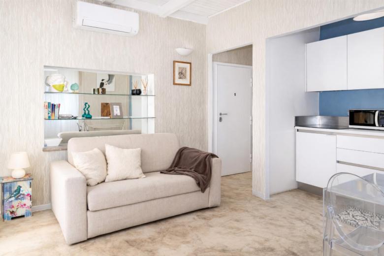 B1 - The Trastevere Rooftop Suite - Spa & Skyline View 