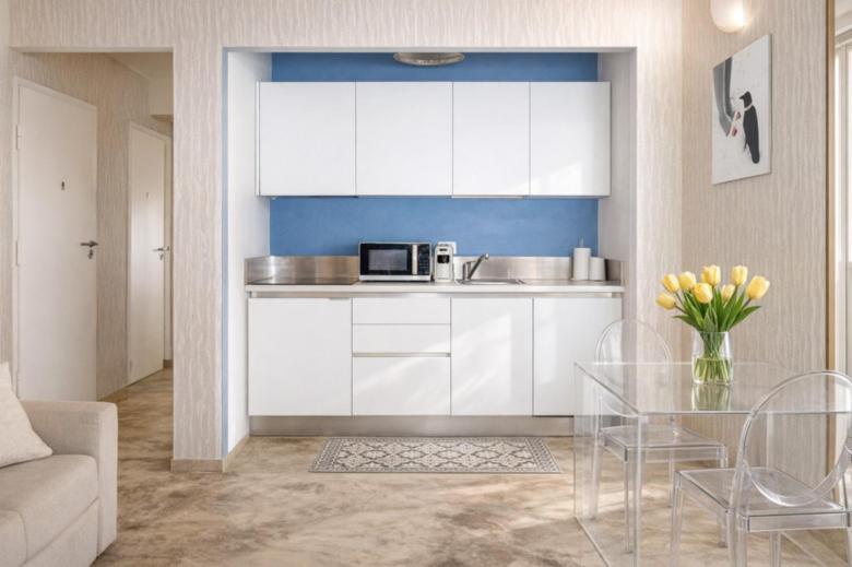 B1 - The Trastevere Rooftop Suite - Spa & Skyline View 