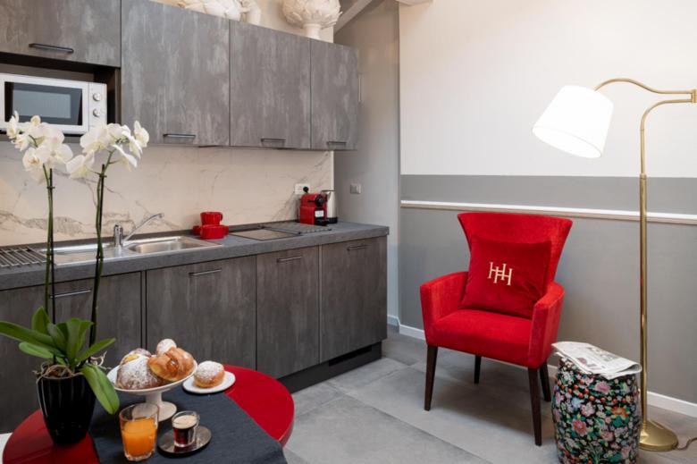 811 - Appartamento Standard - Via Piella 18