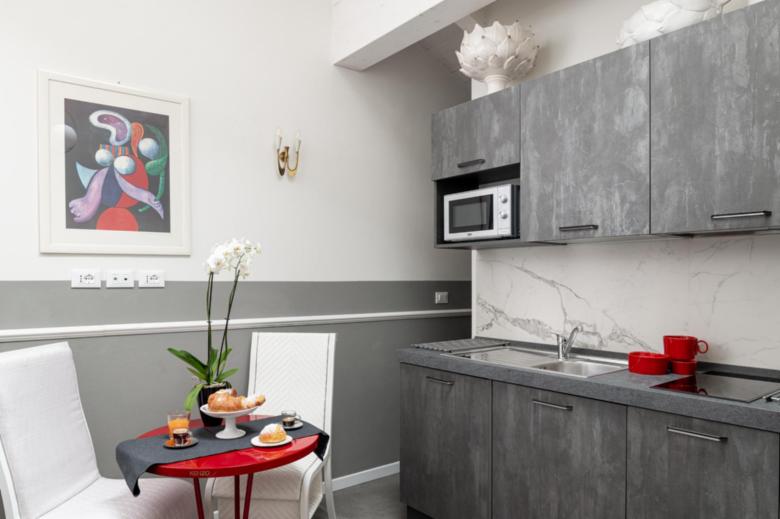 811 - Appartamento Standard - Via Piella 18