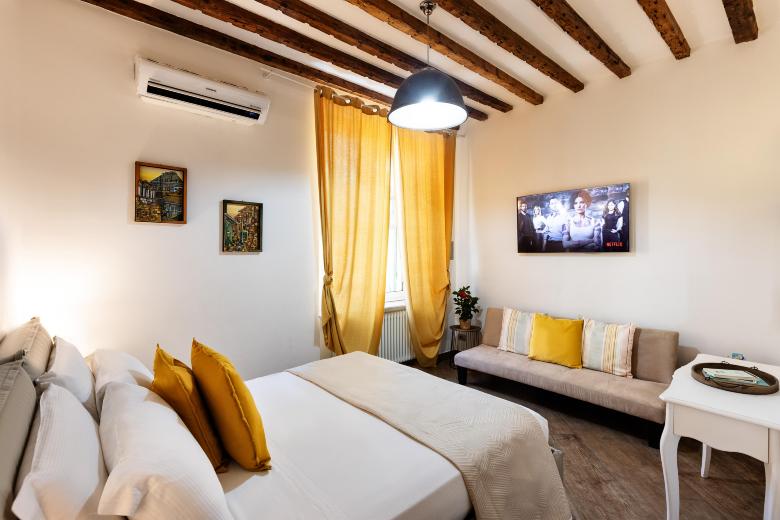 Old Port Rooms 132 — Porto Antico
