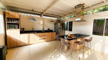 Luxury Villa In Aguacatala