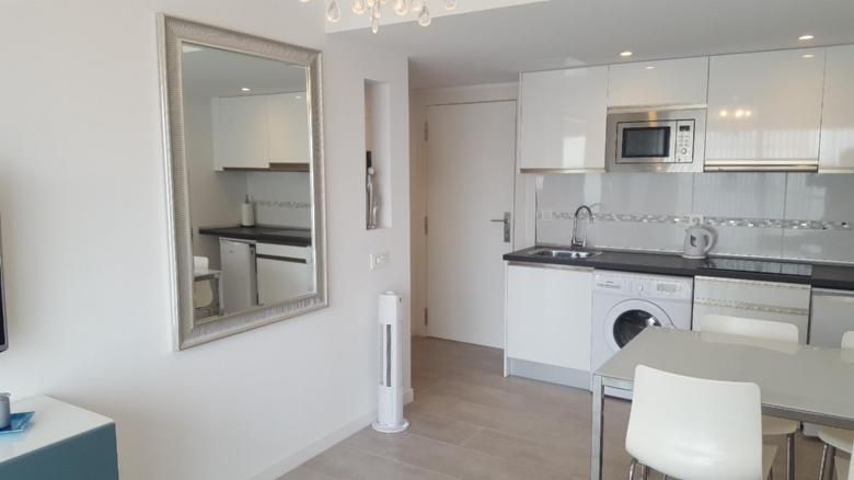 4.2 D-COZY, design + balcony semi-refundable