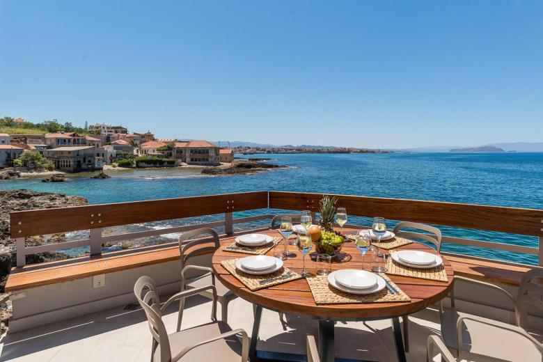 Kormoranos & Hydrobates Villa