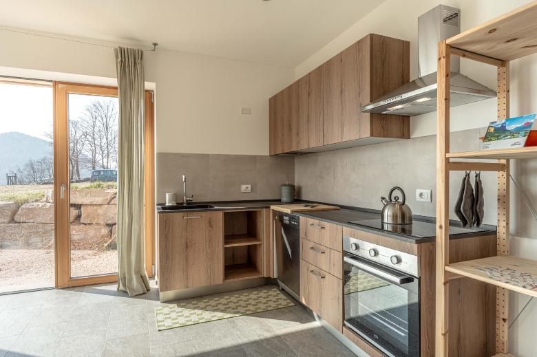 Nest Family, Bedollo Ospitar