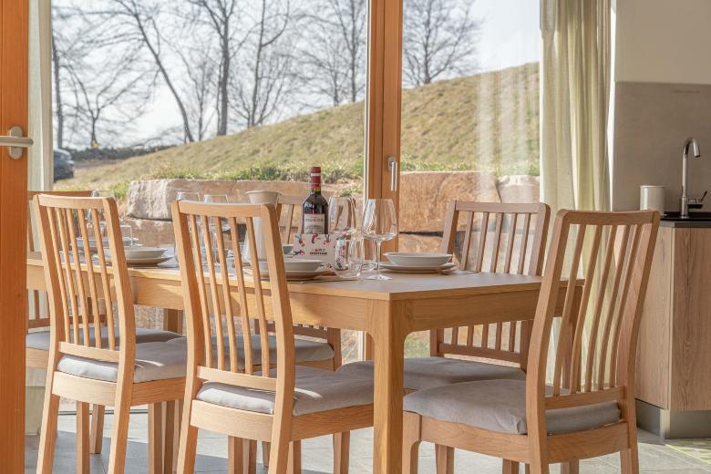 Nest Family, Bedollo Ospitar