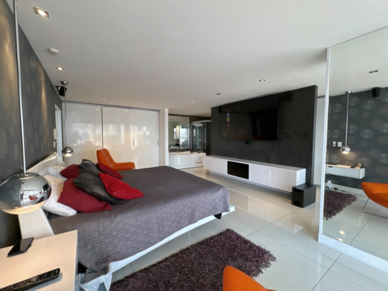 Cosmo 1505 · Lujo y relajación en Quito con jacuzzi La Carolina