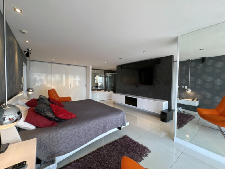 Cosmo 1505 · Lujo y relajación en Quito con jacuzzi La Carolina