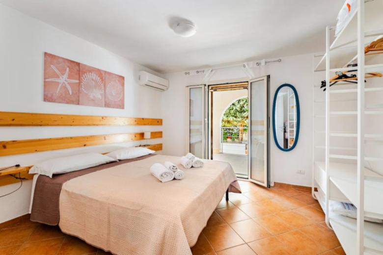 1 Trilocale per Famiglie a Siracusa (Ognina) in Villa