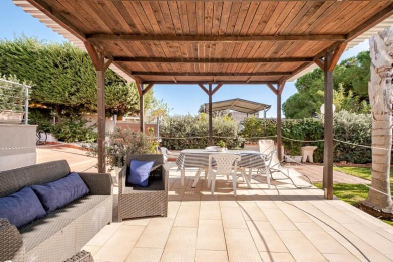 3 Villa con Giardino a Siracusa (Ognina) – Relax Vicino al Mare