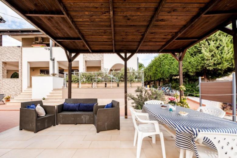 3 Villa con Giardino a Siracusa (Ognina) – Relax Vicino al Mare