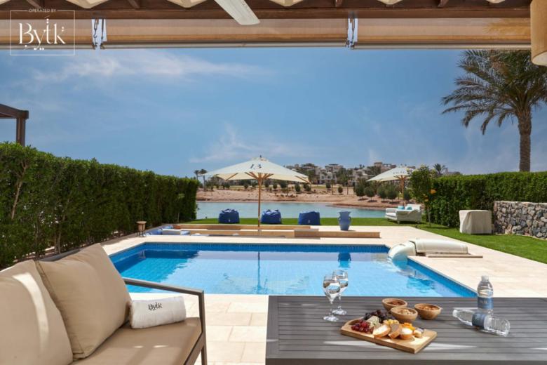 La Galería - 3 Master BD (En-Suite) Villa with Private heated pool (Lagoon-View)