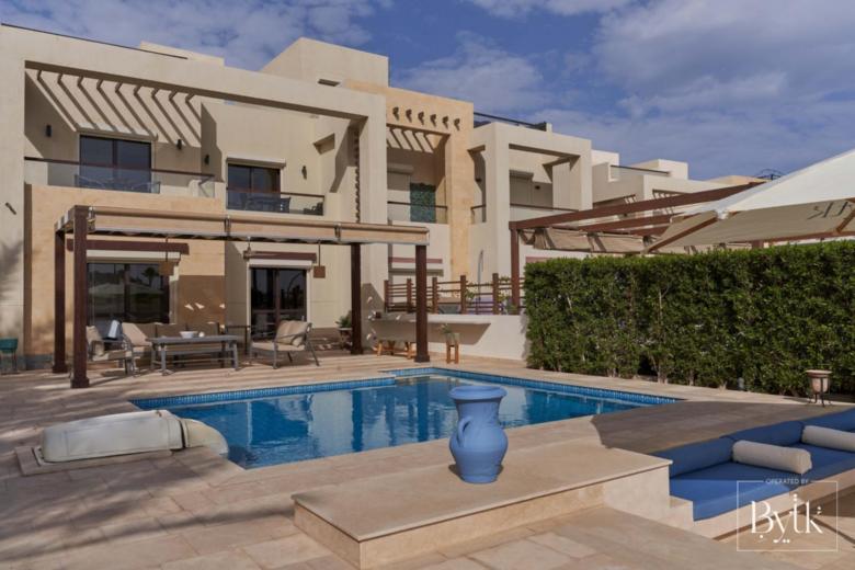 La Galería - 3 Master BD (En-Suite) Villa with Private heated pool (Lagoon-View)