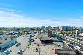 Toronto. 1275 Finch Ave W