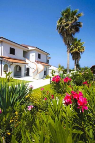 Life Resort Robinson Torre Ruffa Beach