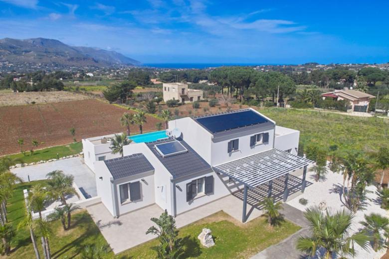 VILLA BIANCOLILLA