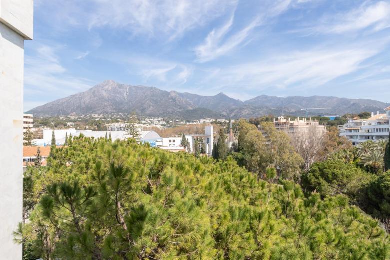  Luxury Apart in Marbella Center Pool and Parking
