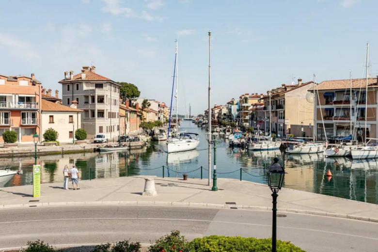 Harbour View Apartment