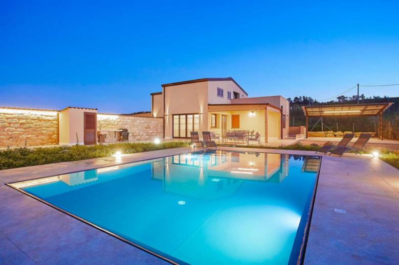 VILLA AL KURUM