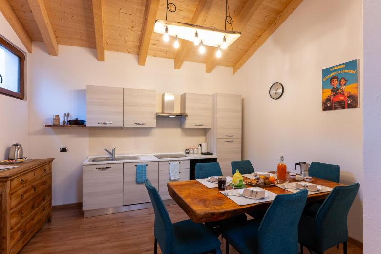 La Corte di Artemio, Ceto Ospitar