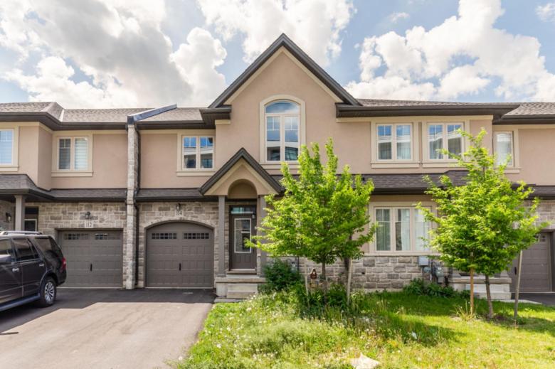 Hamilton. Waterfront 20 Ppl Spacious Townhouse with Hot Tub, Gym, Sauna