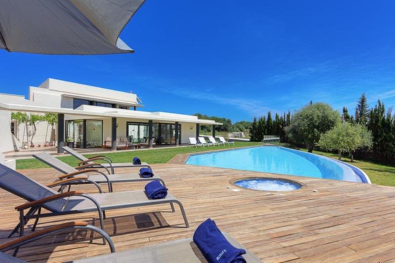 Binife - Villa exclusiva con piscina climatizada 