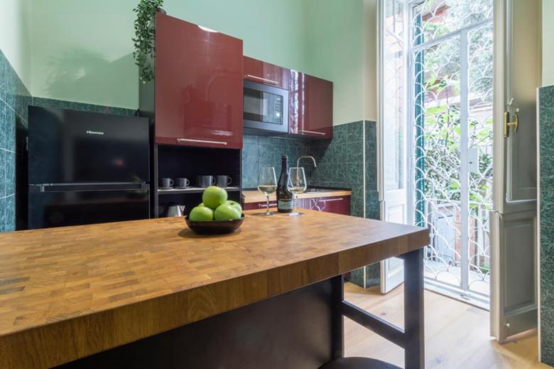 Isabella Stylish Apartment with Garden