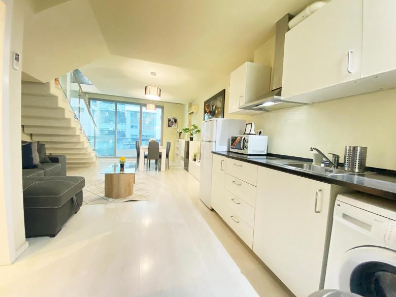 Dúplex 3 habitaciones (1 con balcón & 1 con terraza)