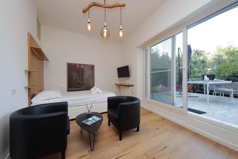 Vatican Garden Studio by Flatinrome