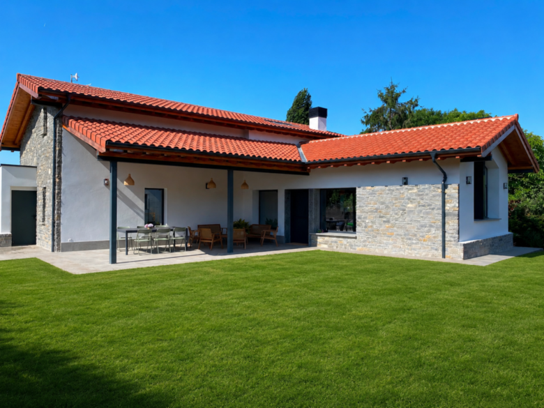LA LLARENA