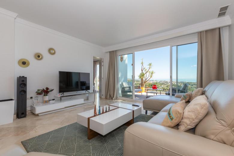  Impressive Golf Penthouse with amazing sea views
