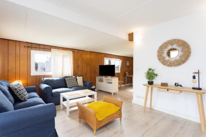 VV22. CASA CON JARDIN EN LA LAGUNA