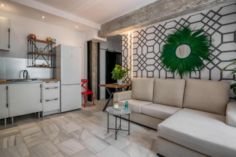 La Plaza - Dreams Of Marbella