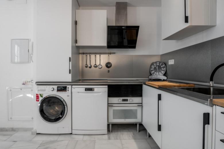 La Plaza - Dreams Of Marbella