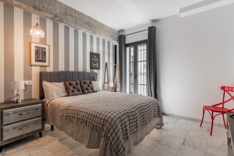 La Plaza - Dreams Of Marbella