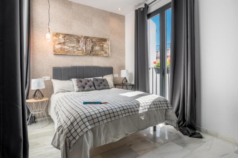 El Minarete - Dreams Of Marbella