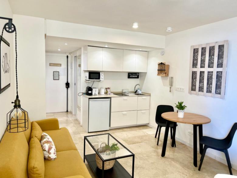 Studio Port Of Marbella Center - EaW Homes
