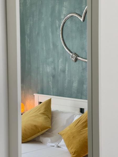 Room 4 - Azdora - Green