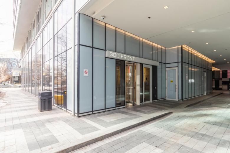 Toronto. 300 Front St W 6 Floor